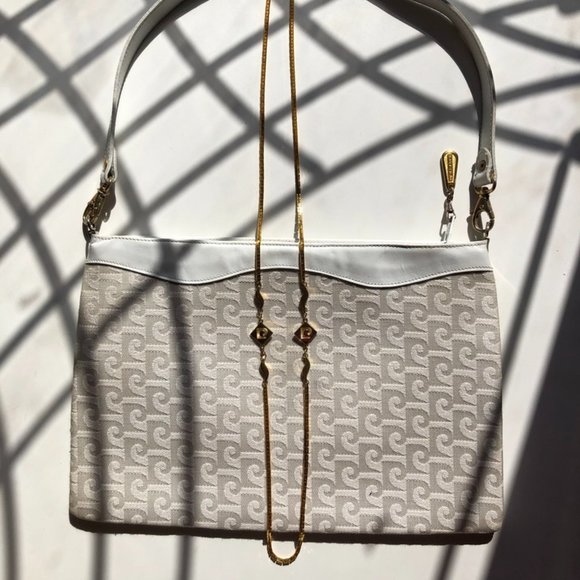 Vintage PIERRE CARDIN Gold Tone necklace - Picture 5 of 5